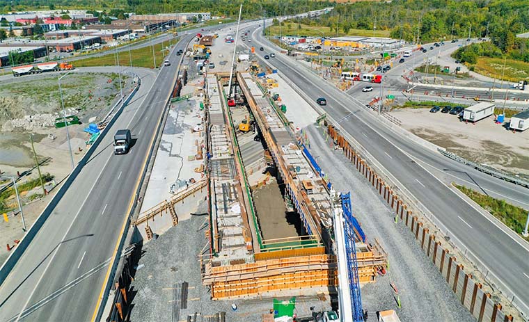 Les équipes ont commencé la construction de la future station Montréal.