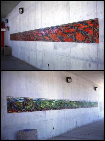 image de deux mosaïques de verre l’une avec des tons rouges représentant la roche et le magma et l’autre avec des tons verts représentant la végétation.