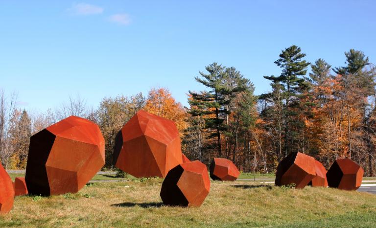 Daytime image of the installed sculpture.