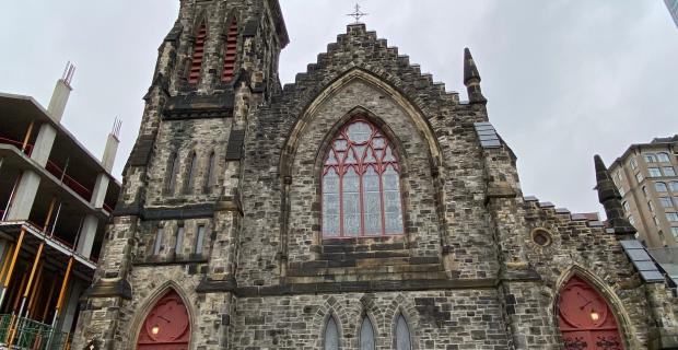 La cathédrale Christ Church, lieu de prière en territoire algonquin depuis 1832.