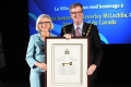 La très honorable Beverly McLachlin et le maire Jim Watson à la cérémonie de réception de la clé de la Ville