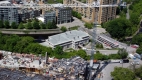 Vue aérienne de la station de pompage de la rue Fleet et des plaines LeBreton entourées de projets d’aménagement.